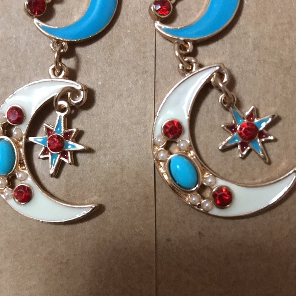 Moon and Stars Fashion Earrings NWOT - Picture 4 of 5